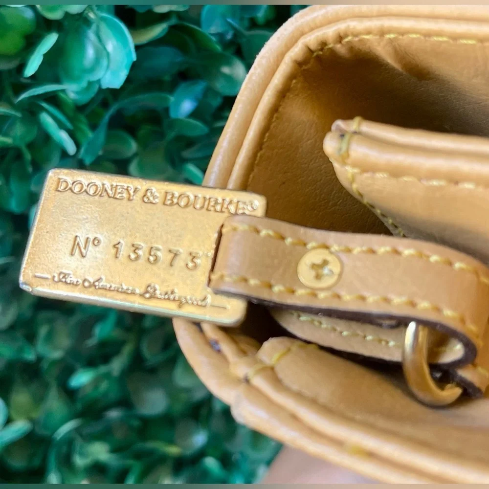 Vintage Leather Canvas Dooney & Bourke Multi Compartment Purse Handbag - Picture 7 of 13